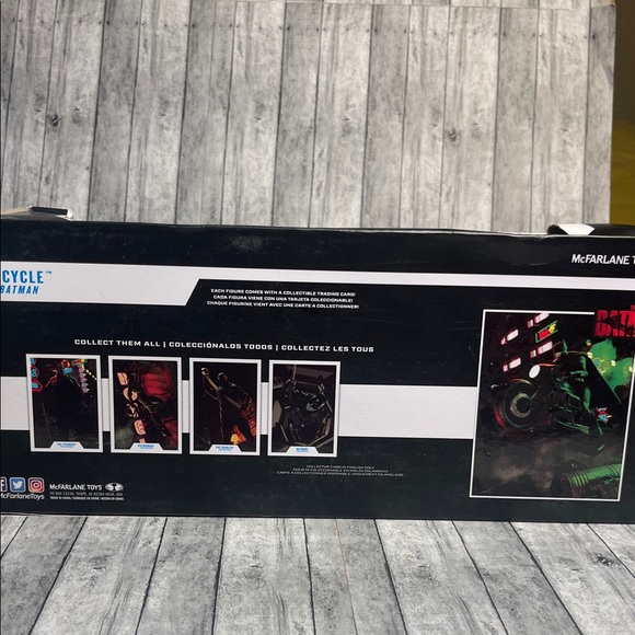 DC Multiverse Batcycle Model - Picture 4 of 4